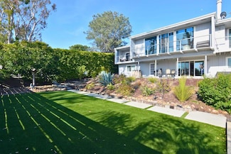 3265 Meadowlark Ln, Carlsbad, CA 92008
