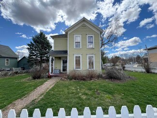 213 W Chapel St, Dodgeville, WI 53533