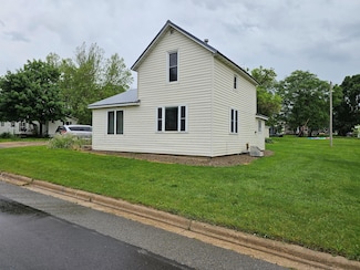 204 John St, Le Roy, MN 55951