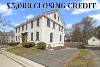 12 Salem St Unit 2, Haverhill, MA 01835