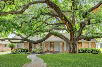 4430 Lymbar Dr, Houston, TX 77096