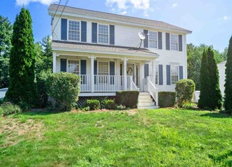 33 Beech Plum Dr, Manchester, NH 03109