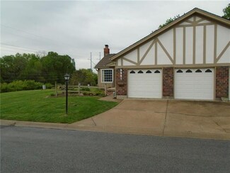9981 Edelweiss Cir, Shawnee, KS 66203