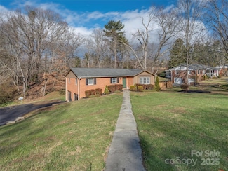 2113 Glenheath Dr, Hendersonville, NC 28791