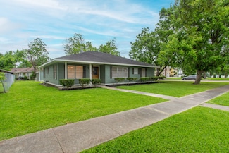 2306 Florida St, Baytown, TX 77520