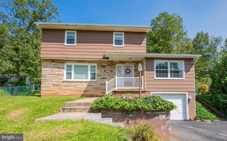 34 Mountain View Dr, Lock Haven, PA 17745