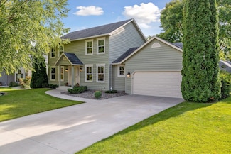 6095 Zinnia Ln N, Plymouth, MN 55446