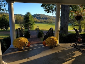 4929 Snow Creek Rd, Santa Fe, TN 38482