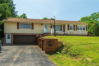 12881 Bullis Rd, East Aurora, NY 14052