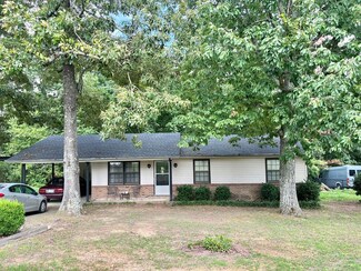 4038 Parliament Dr, Dalton, GA 30710