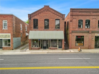 215 W 3rd St, Farmville, VA 23901
