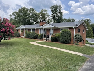 114 Arco Rd, Asheville, NC 28805