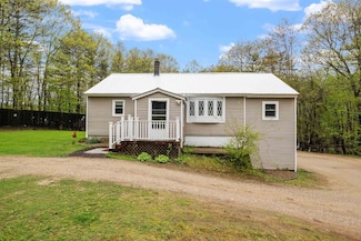 12 Little Falls Bridge Rd, Rochester, NH 03867