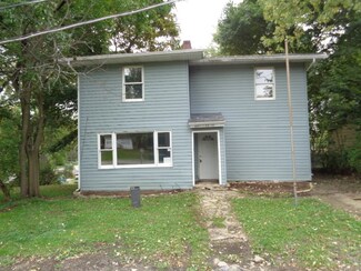39471 N Oak Ave, Antioch, IL 60002