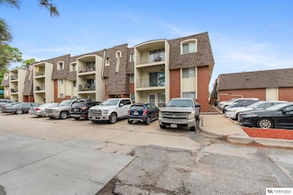 1210 S 120th Plaza Unit 108, Omaha, NE 68144