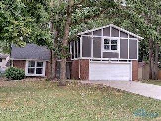 1963 Sherwood Dr, Defiance, OH 43512