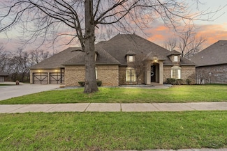 5571 S James Ave, Springfield, MO 65810