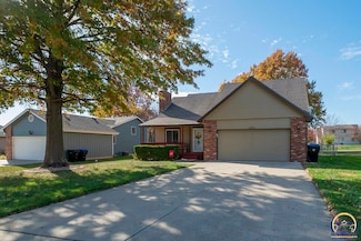 2831 SW Bingham Rd, Topeka, KS 66614