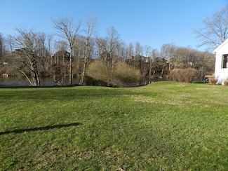 590 Swan River Dr, Benton Harbor, MI 49022