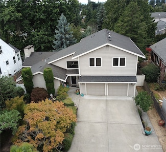 3233 45th Ave SW, Seattle, WA 98116