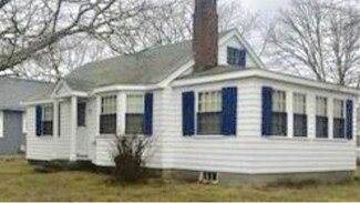 13 Beach St, Wareham, MA 02571