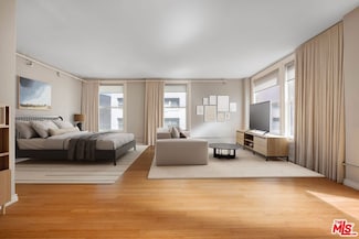 215 W 7th St Unit 902, Los Angeles, CA 90014