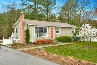 20 Oakview Cir, Medway, MA 02053