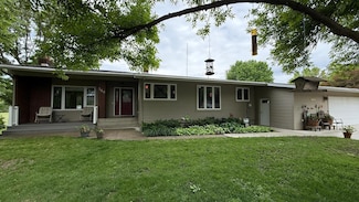 360 NW 7th St, Buffalo Lake, MN 55314