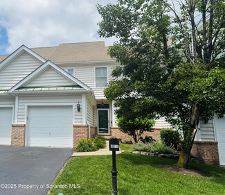 2103 Robinson Close, Moosic, PA 18507