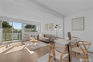 1601 Taylor Ave N Unit 303, Seattle, WA 98109