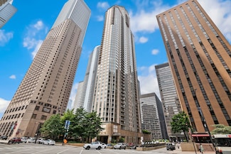 222 N Columbus Dr Unit 2204, Chicago, IL 60601