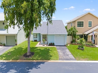 5705 Northpointe Ln, Boynton Beach, FL 33437