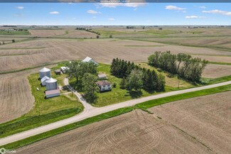 926 330th Ave, Grinnell, IA 50112