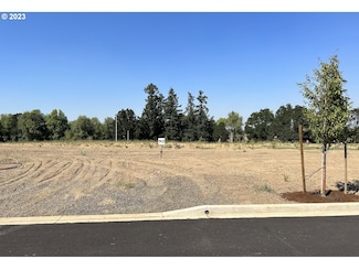 1539 NW Adelaide Dr Unit 90, McMinnville, OR 97128