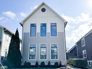 2037 Ruckle St, Indianapolis, IN 46202