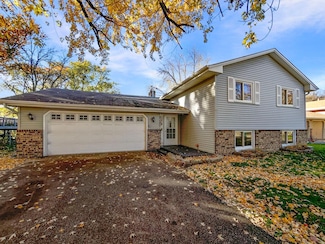 8380 6th St NE, Minneapolis, MN 55432