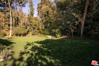 2821 Roscomare Rd, Los Angeles, CA 90077