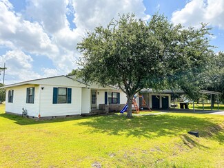 2200 Cox St, Port Arthur, TX 77640