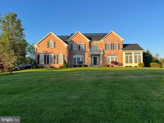 11 Jake Dr, Cream Ridge, NJ 08514