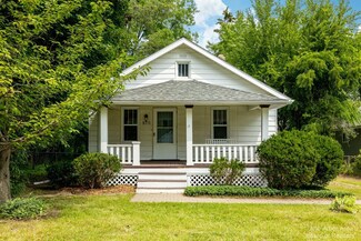 875 Parkwood Ave, Ypsilanti, MI 48198