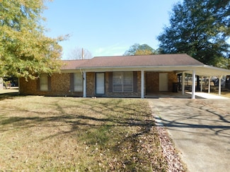 307 David St, Amory, MS 38821