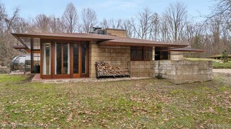 11185 Hawthorne Dr, Galesburg, MI 49053