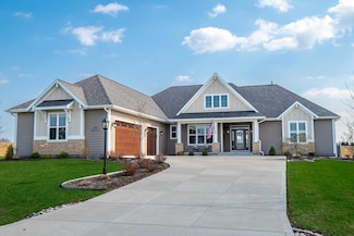 N56W27213 Crispin Ct, Sussex, WI 53089