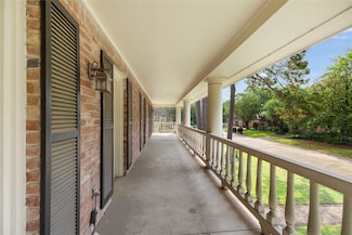 5606 Foresthaven Dr, Houston, TX 77066