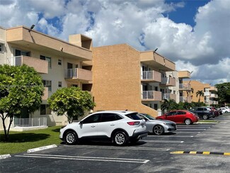 10300 Coral Way Unit D32, Miami, FL 33165