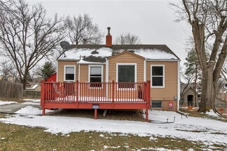 6508 School St, Windsor Heights, IA 50324