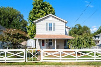 401 W 12th St, Waynesboro, VA 22980