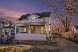 868 10th St NW, Grand Rapids, MI 49504