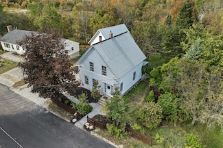 16 Greenwood St, West Paris, ME 04289