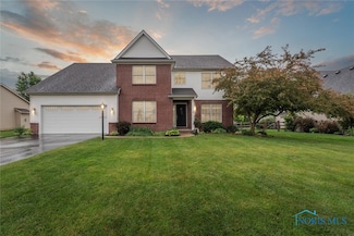 2393 Woods Edge Rd, Perrysburg, OH 43551